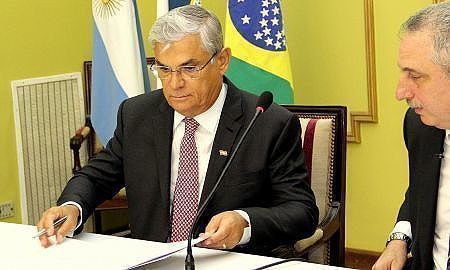 argentina governador eduardo pinho moreira assinou tres acordos de cooperacao com a provincia de misiones 20180515 1438878544