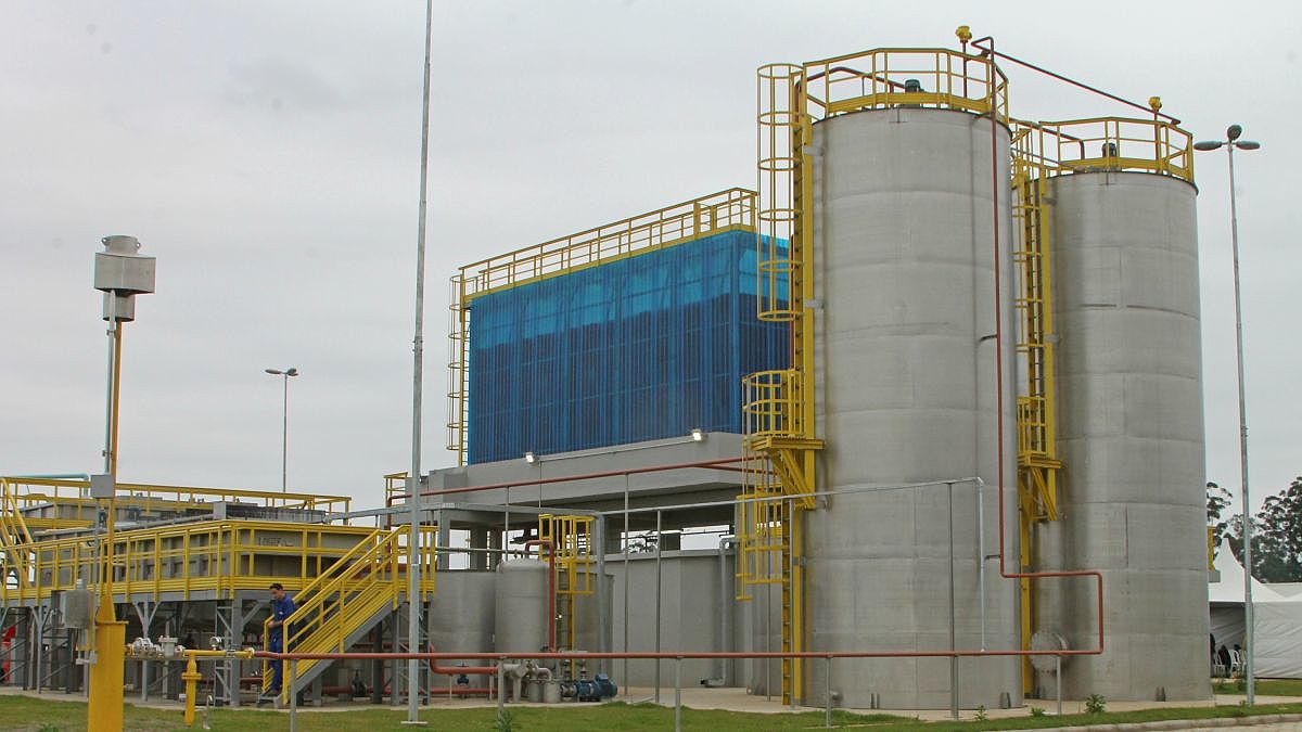 USAR FRANCINE ETEestaçaotratamentoesgotoforquilhinha11