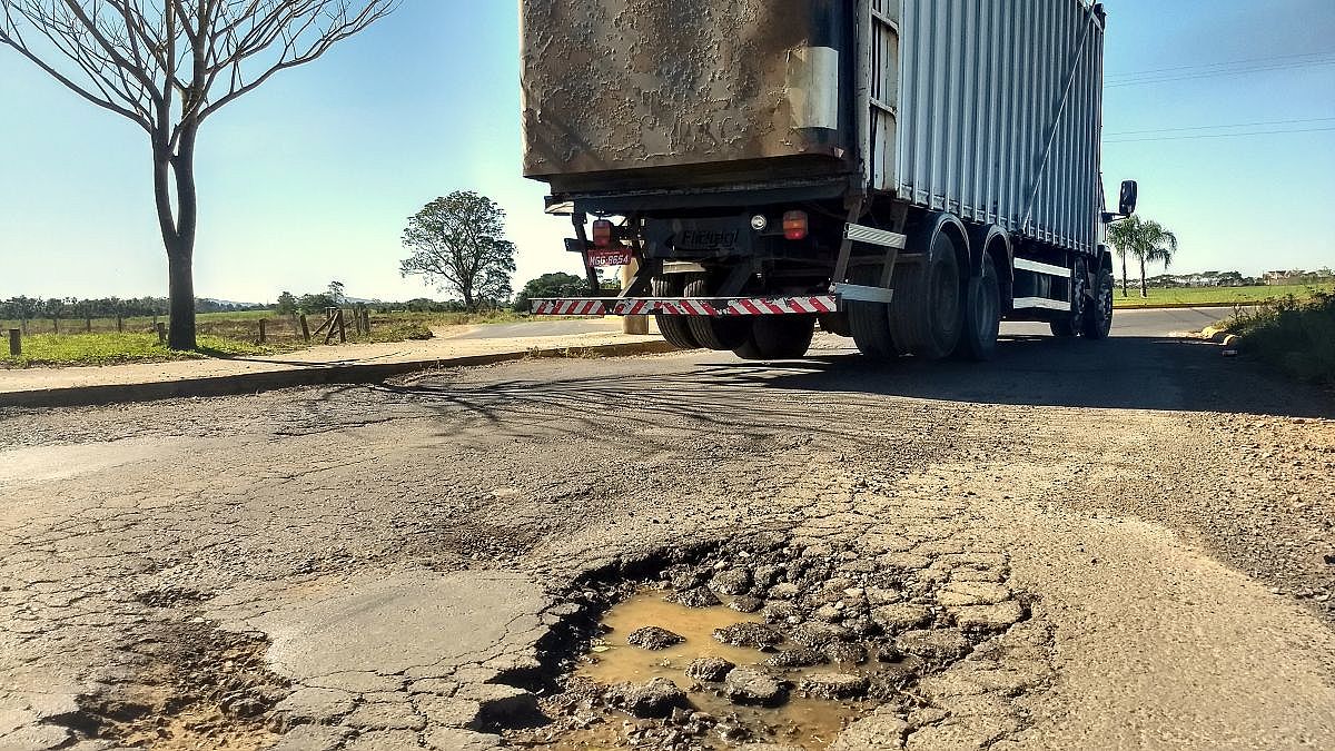 13 07 Avenida Professor Eurico Back