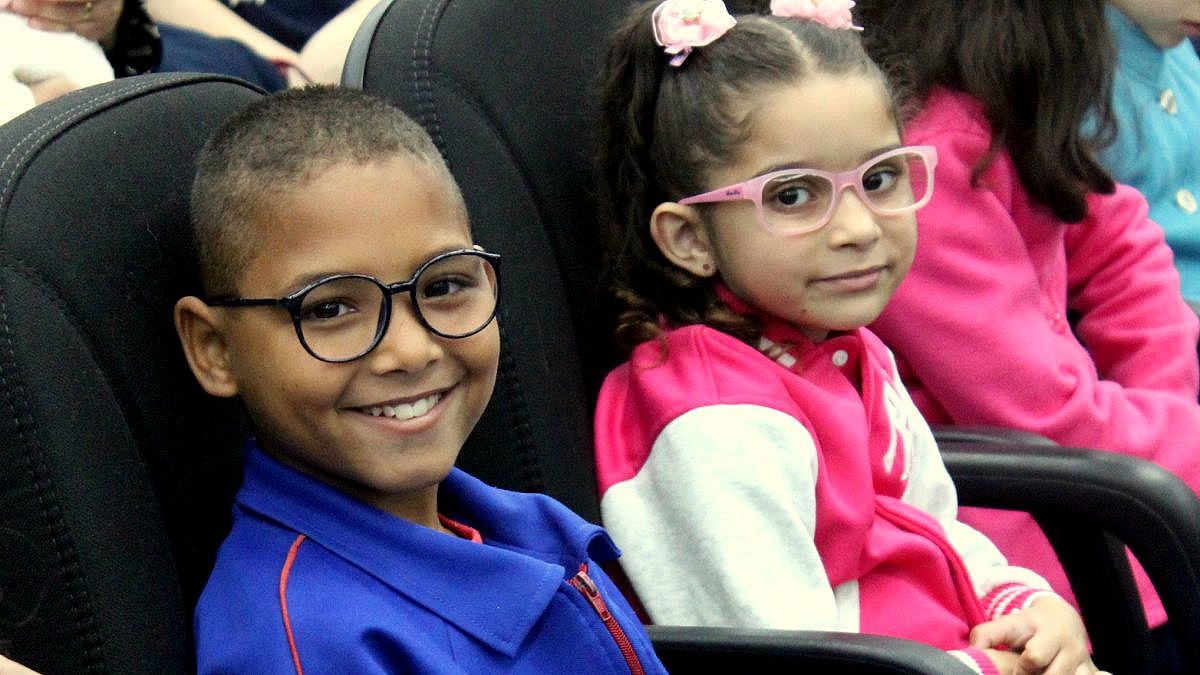 Entrega de óculos fotos Beatriz Formanski 1