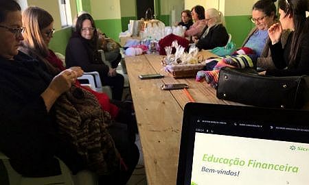 educação financeira realizada no Clube de mães Vila Isabel Rio Maina 3