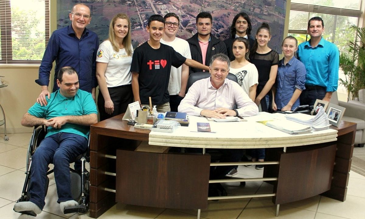 Impasse sobre rematrículas terá capítulo final na próxima segunda-feira 9 16 11 Parlamento Jovem