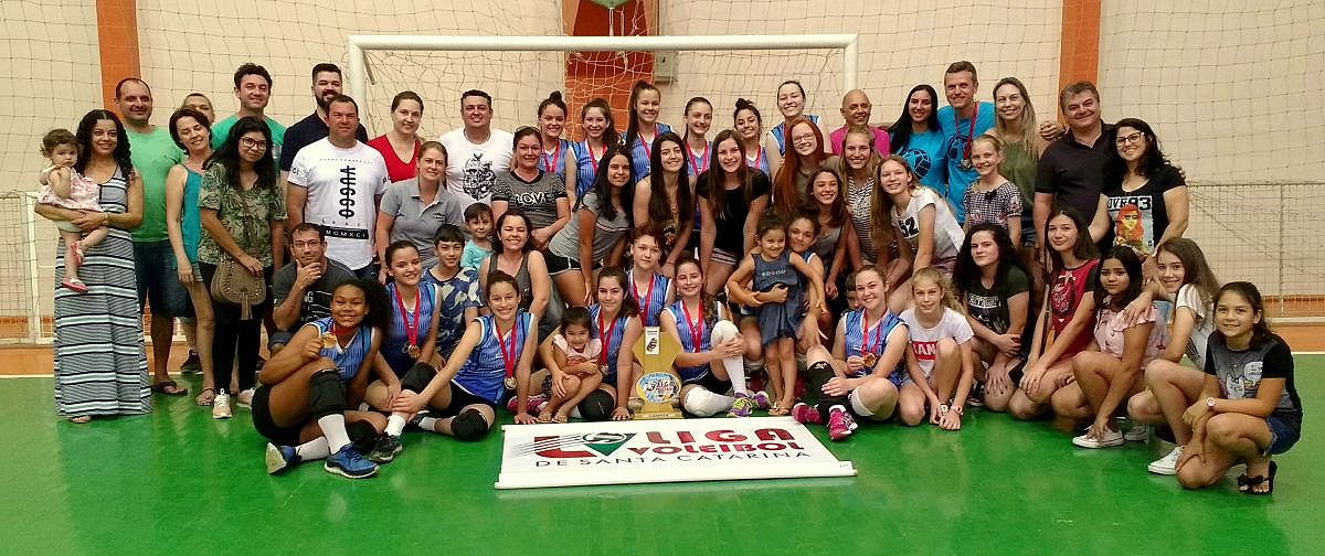 Equipe com os pais e amigos