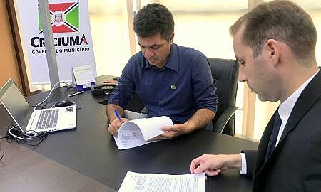 Contrato patrocinio caixa Foto Guilherme Nuernberg 3