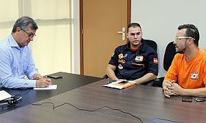 ReuniÃ£o com a defesa civil Foto Beatriz Formanski 2