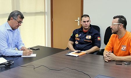 ReuniÃ£o com a defesa civil Foto Beatriz Formanski 2