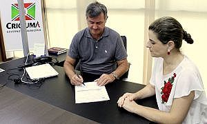 SolicitaÃ§Ã£o de LicitaÃ§Ã£o para projeto arquitetÃ´nica da UPA do Rio Maina Foto de Jhulian Pereira
