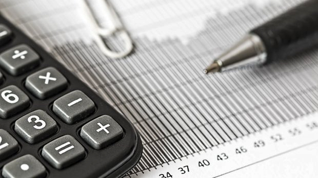 arrecadacao contas caneta planilha calculatora financas 1