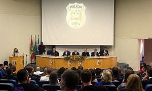formatura da primeira turma de pos graduacao na acadepol 20190314 1804196661