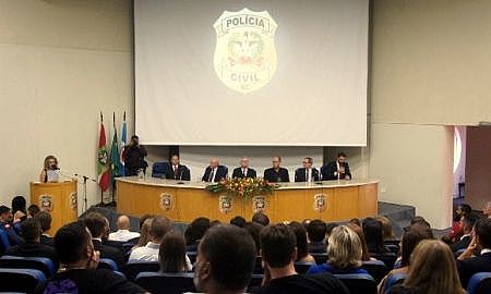 formatura da primeira turma de pos graduacao na acadepol 20190314 1804196661