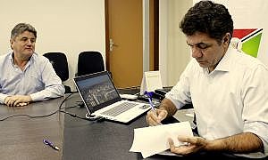 Prefeitura de CriciÃºma firma convÃªnio com a Aresc Foto de Jhulian Pereira 3