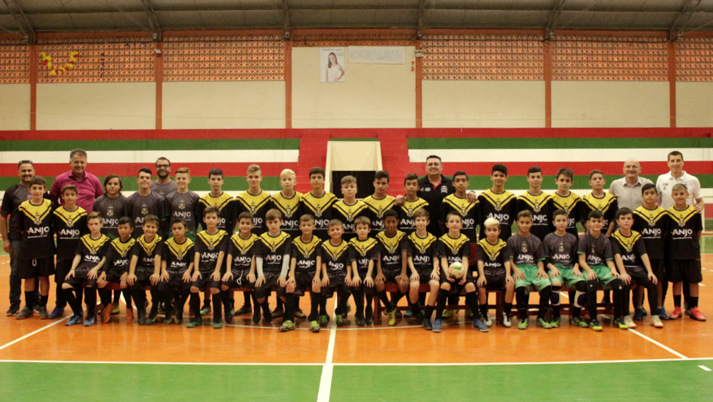 Entrega de uniformes Anjos Futsal 12