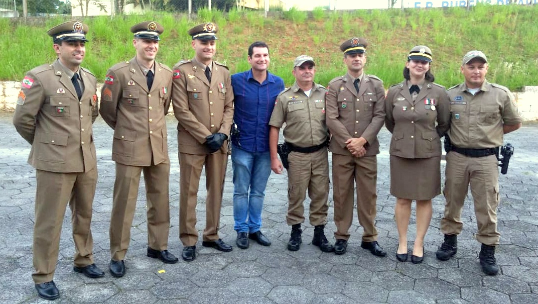 Homenagem policiais 2