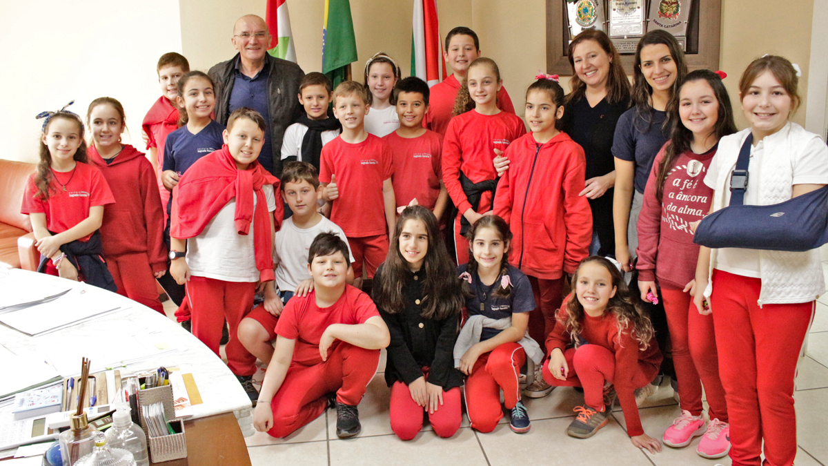 Visita alunos do Colégio Sagrada Família 18 1