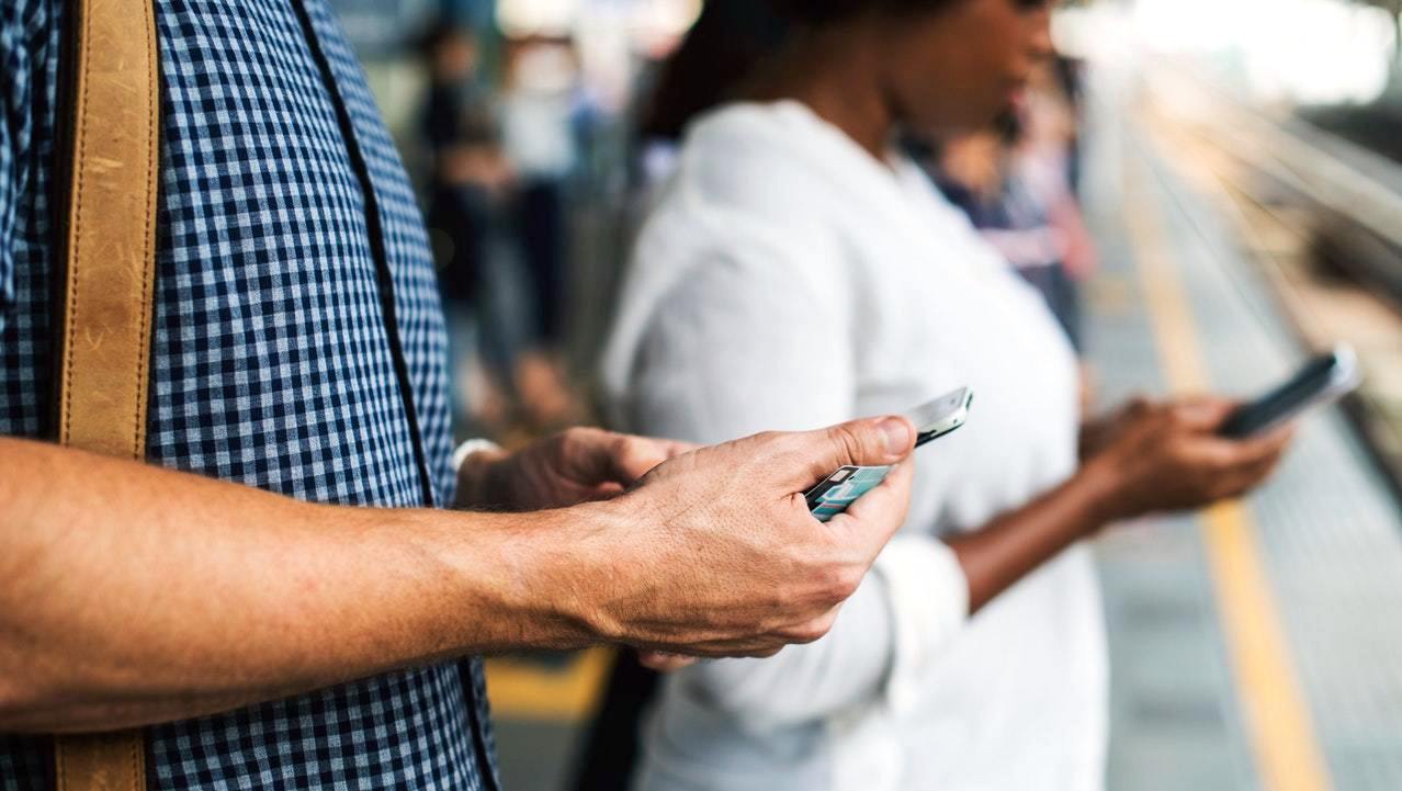 blur cellphone communication 1391404