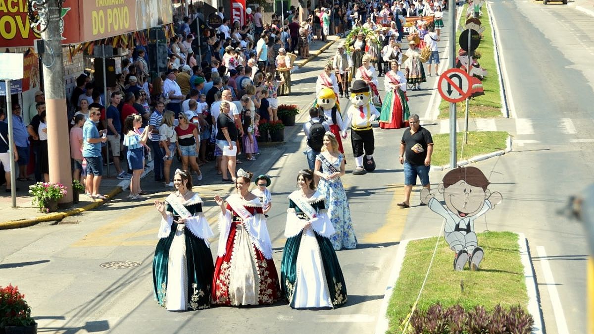 Heimatfest Forquilhinha Everton Foto Imagem 1