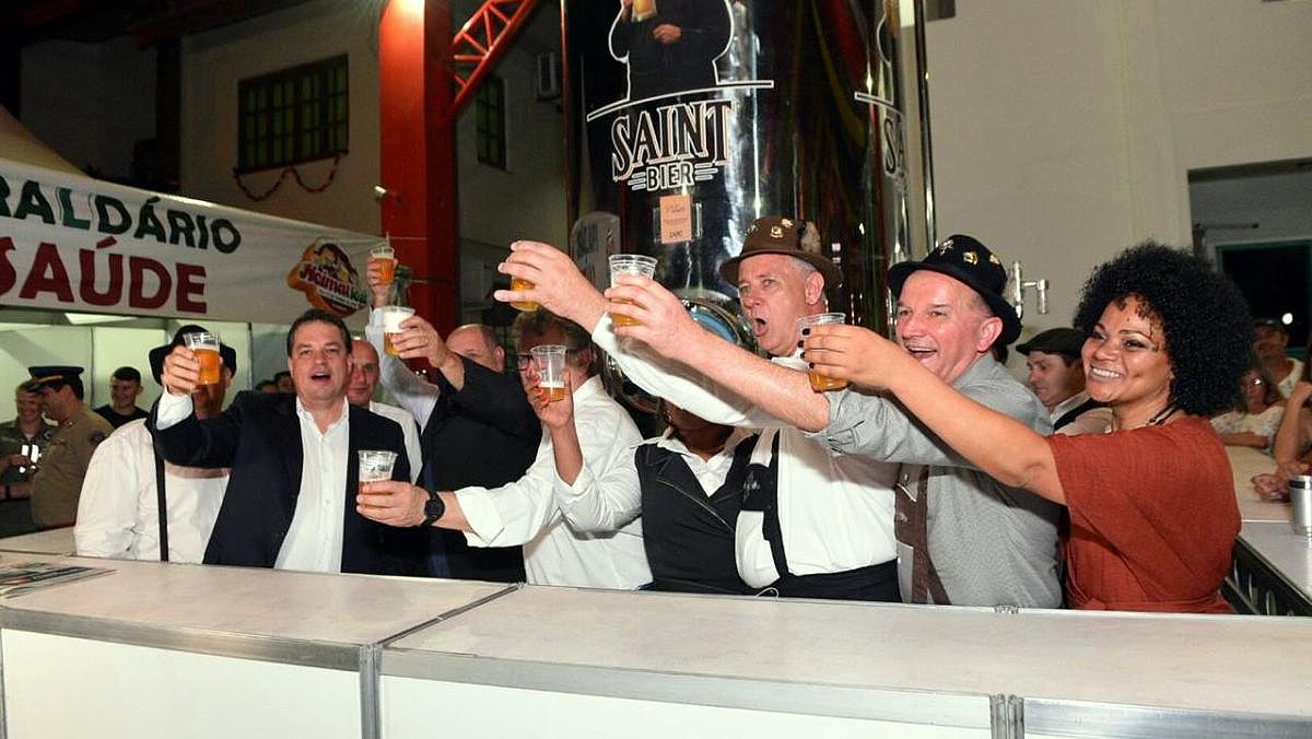 Heimatfest Forquilhinha Everton Foto Imagem 2