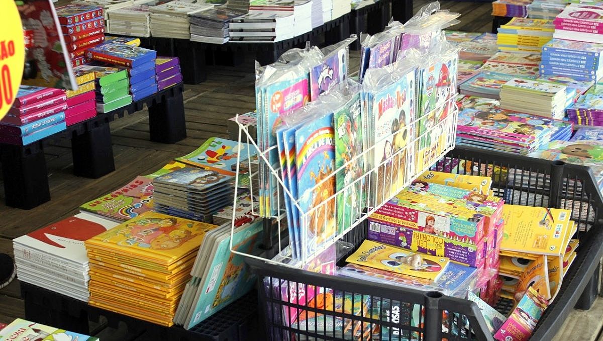 Início da feira do livro Foto por Maria Henrique