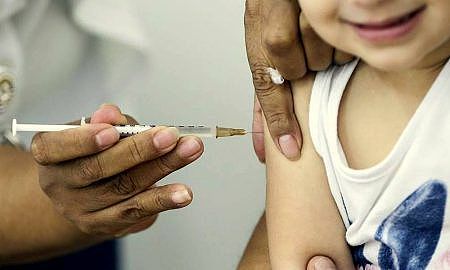 ilustração vacina sarampo 2