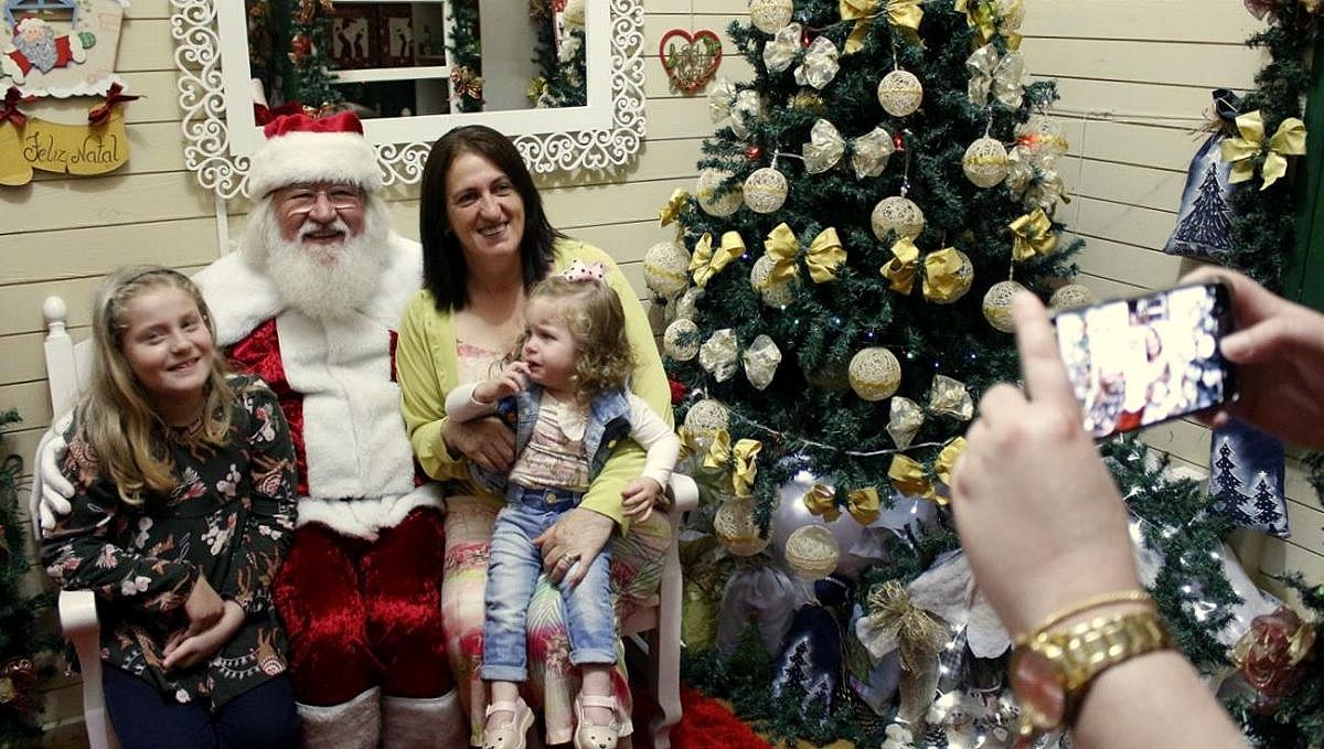 Papai Noel e banda encantam o público na abertura do Natal Iluminado de Forquilhinha 8 Abertura do natal em Forquilhinha 7