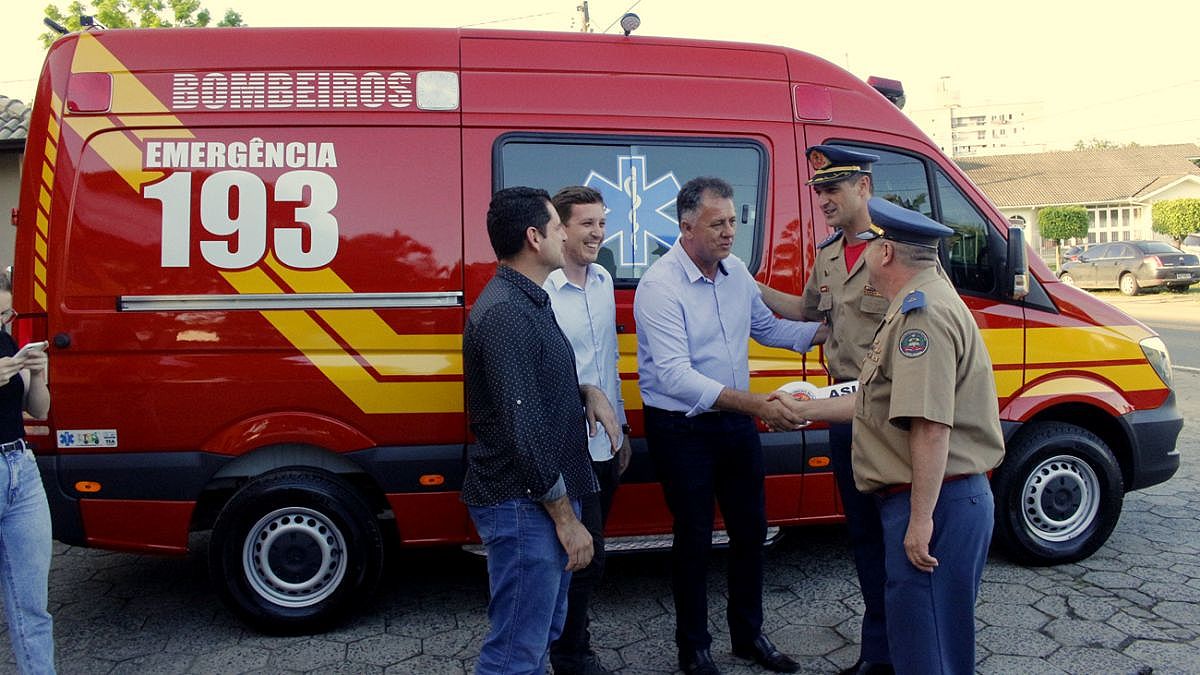 Nova ambulância e título Amigo dos Bombeiros de Forquilhinha 34