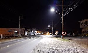 Colocação de lâmpadas de LED em Forquilhinha 1