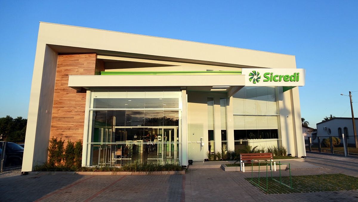 Reinauguração Agência Quarta Linha divulgação Sicredi