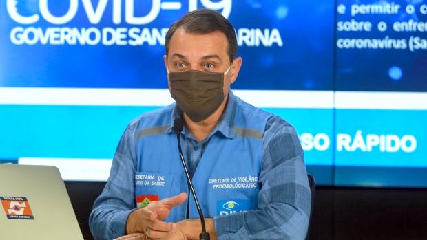 Governador máscara coronavírus