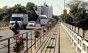 Novo guarda corpo Ponte Gabriel Arns 17