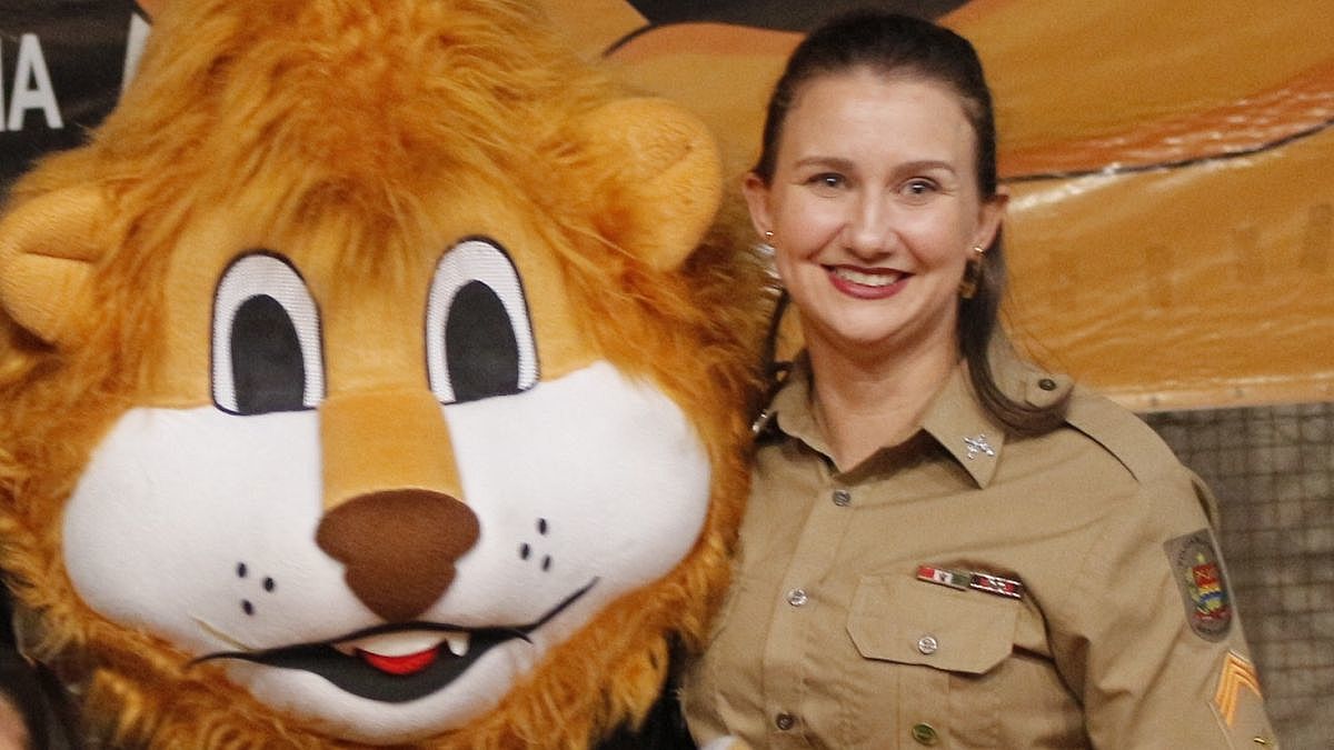 Regiane na formatura do Proerd em Forquilhinha 01