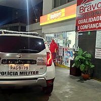 No Posto Bravo, policiais e bombeiros recebem tratamento diferenciado 7 Bravo 7