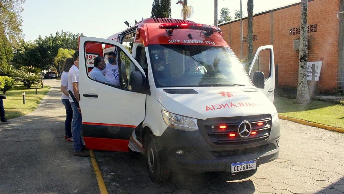 Forquilhinha recebe ambulância da JBS 6