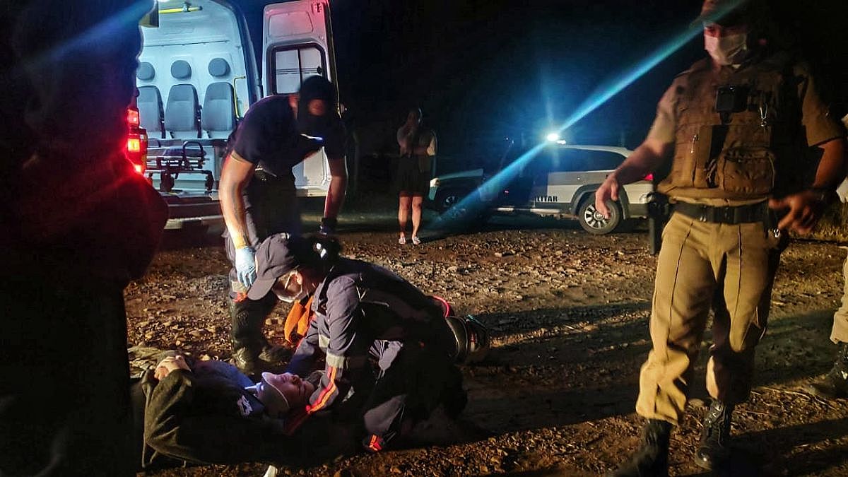 Forquilhinha: duas pessoas ficam feridas em queda de motocicleta 7 IMG 20200809 WA0085 01