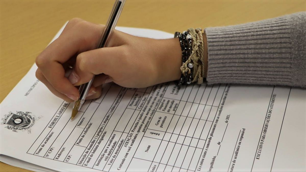 Auxilio universitario