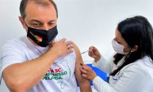governador recebe primeira dose da vacina contra covid 19 20210624 1268080969