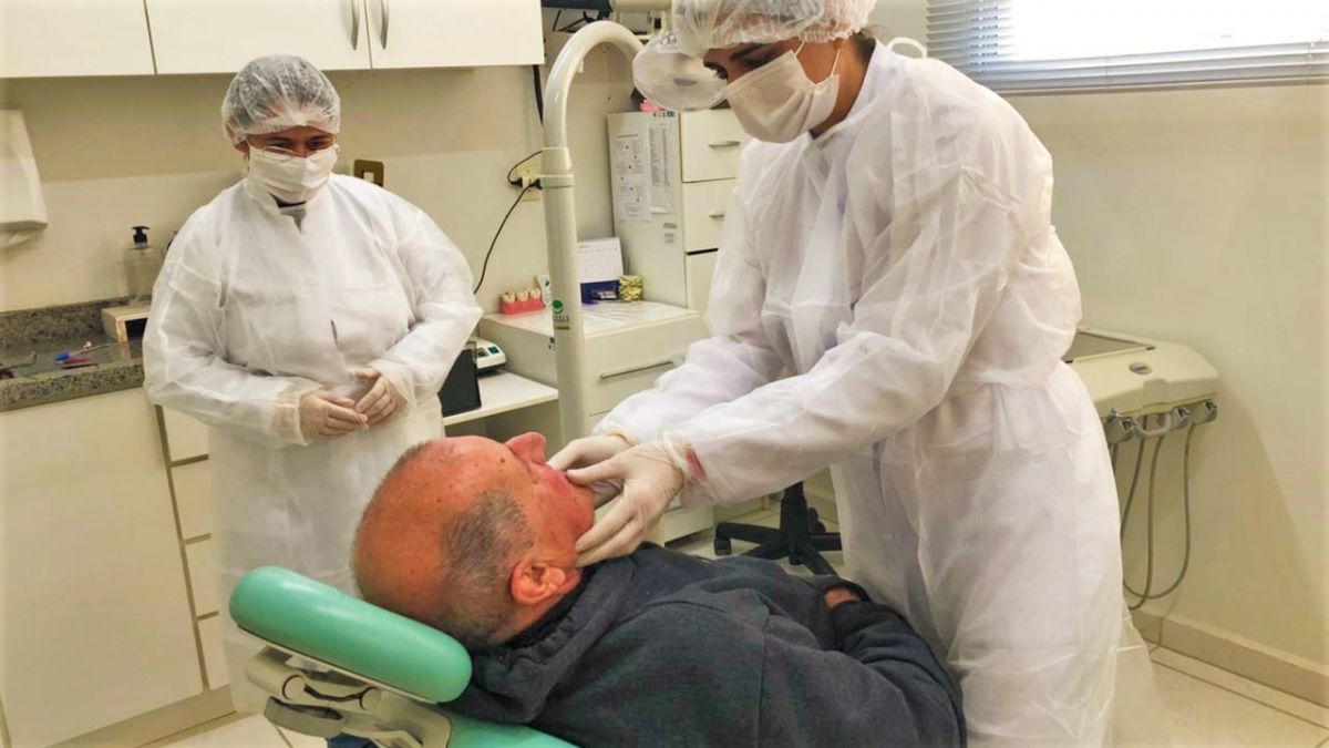 Entrega de Proteses 02