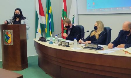 Larissa Rocha Elias PDT