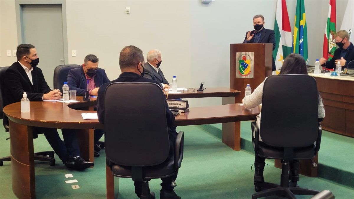 PL instalacao facultativa de valvulas de retencao de ar em hidrometros e aprovado