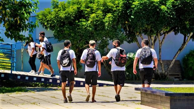 estudantes aulas 20210920 1001126488