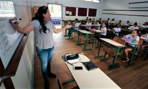 professor 20210831 1066402726