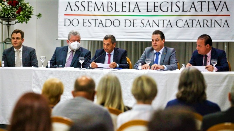 042dfac7b21373fa7a37a9aab8b6a878fd54170d