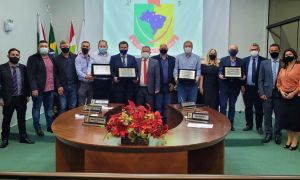 Homenageados com Mocao de Aplausos em Forquilhinha