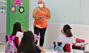 Chamamento de professores Foto Arquivo Decom