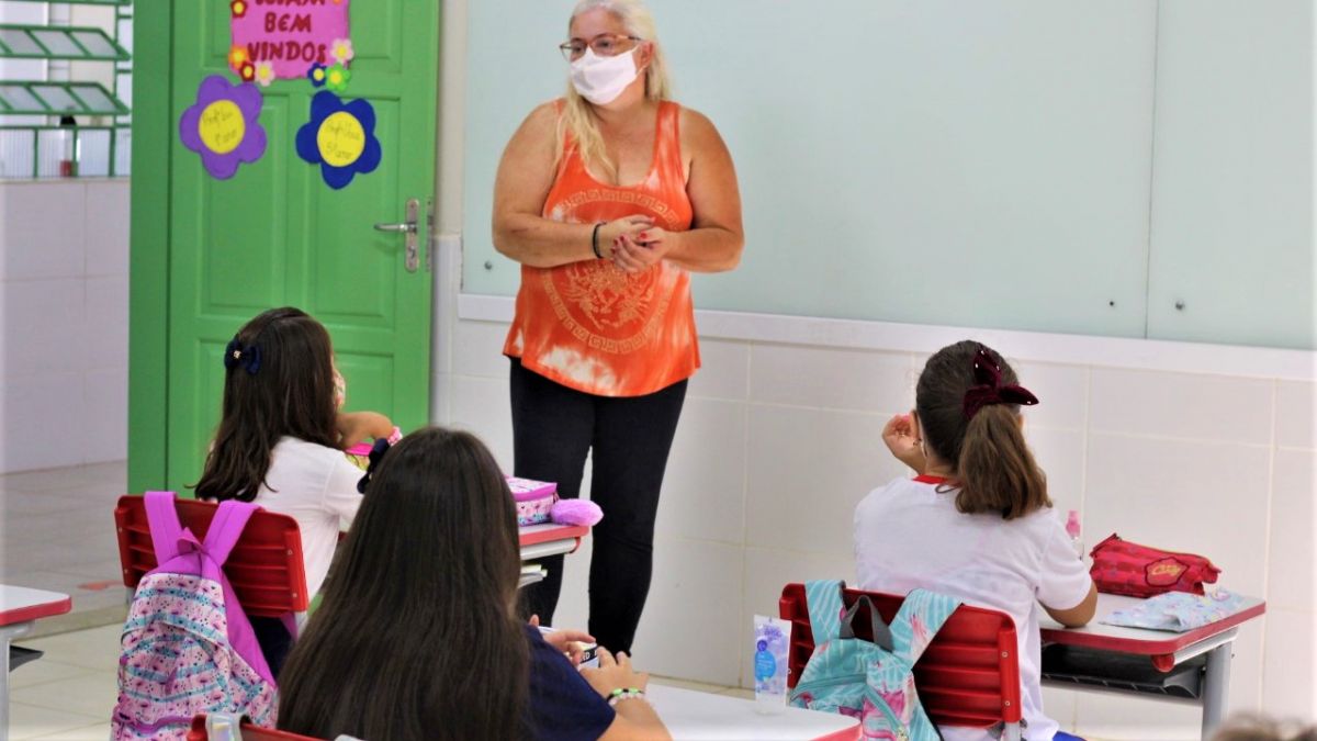Chamamento de professores Foto Arquivo Decom