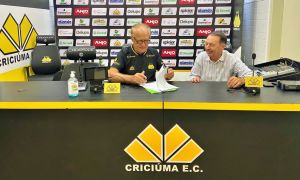 Presidente da Sicredi Sul SC Aloisio Westrup e presidente do Criciuma Anselmo Freitas