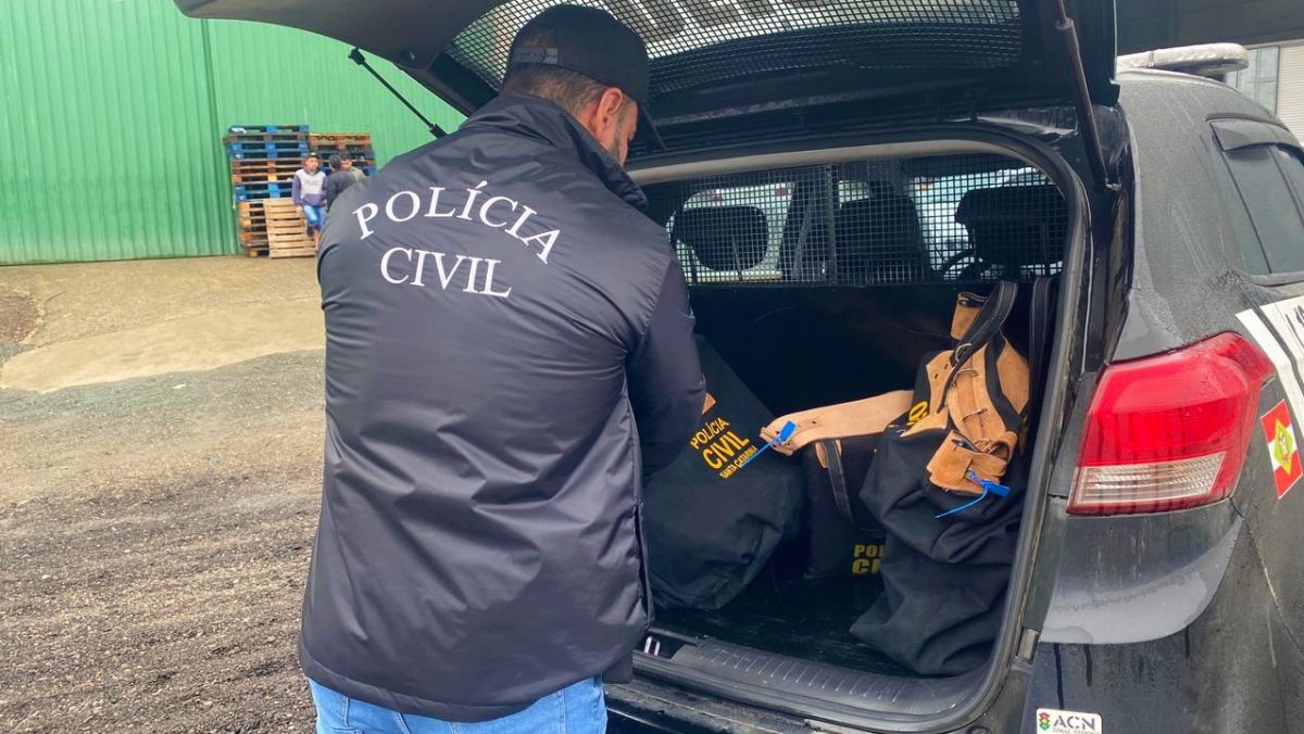 Em operação de combate a crimes licitatórios, Polícia Civil cumpre mandado em Forquilhinha 8 Operação Triangular