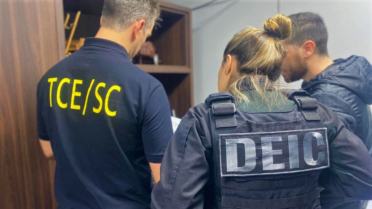 Em operação de combate a crimes licitatórios, Polícia Civil cumpre mandado em Forquilhinha 7 Operação Triangular