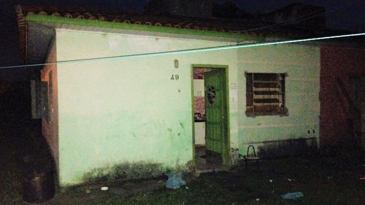 Feminicídio Facadas