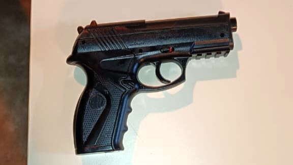Drogas, simulacro e cartucho de munição são apreendidos com dois adolescentes na Santa Isabel 7 WhatsApp Image 2023 10 05 at 09.26.40