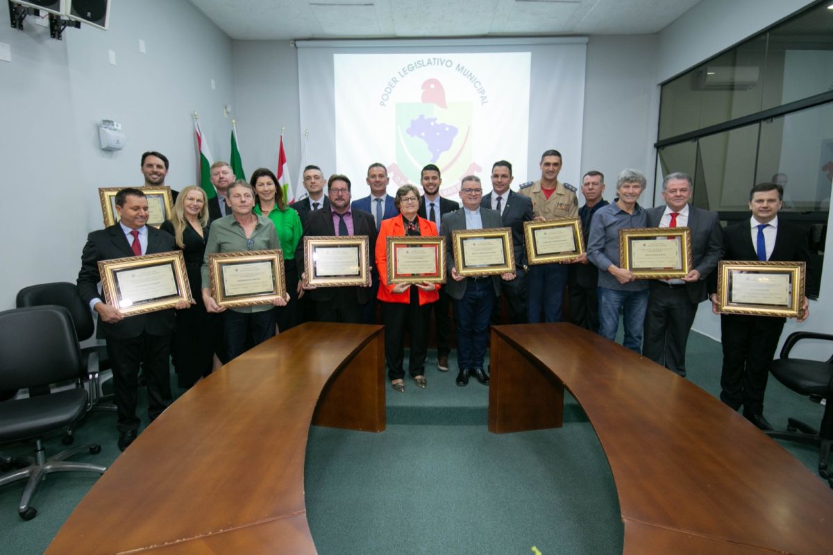 Sessao Solene Especial de 35 anos de Forquilhinha 1